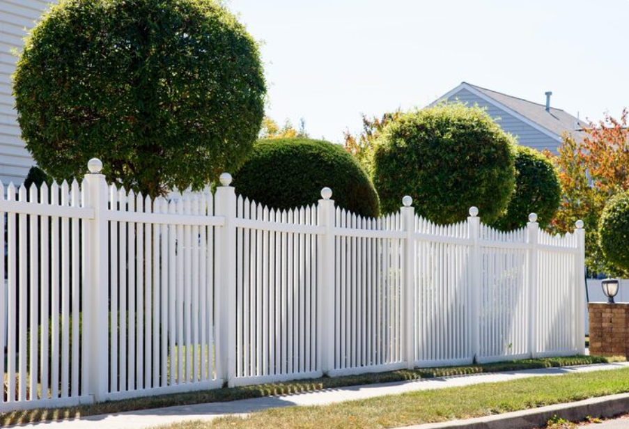 How a PVC Fence Can Improve Your Home’s Outdoor Space